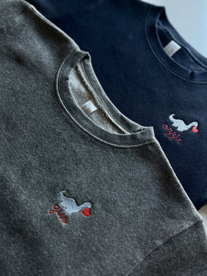 Kids Dino Heart crewneck – personalized and embroidered